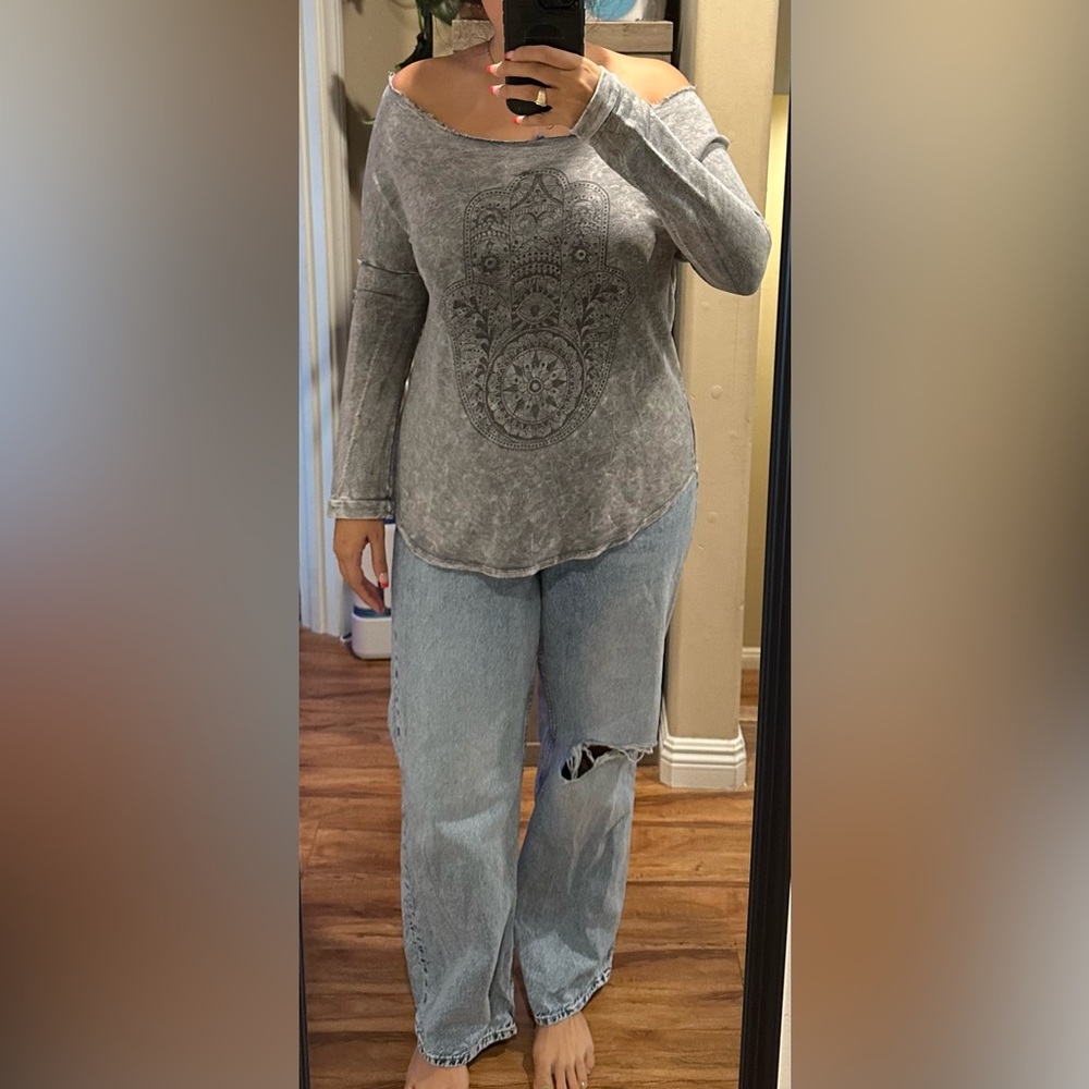 Hamsa design off the shoulder shredded back long sleeve